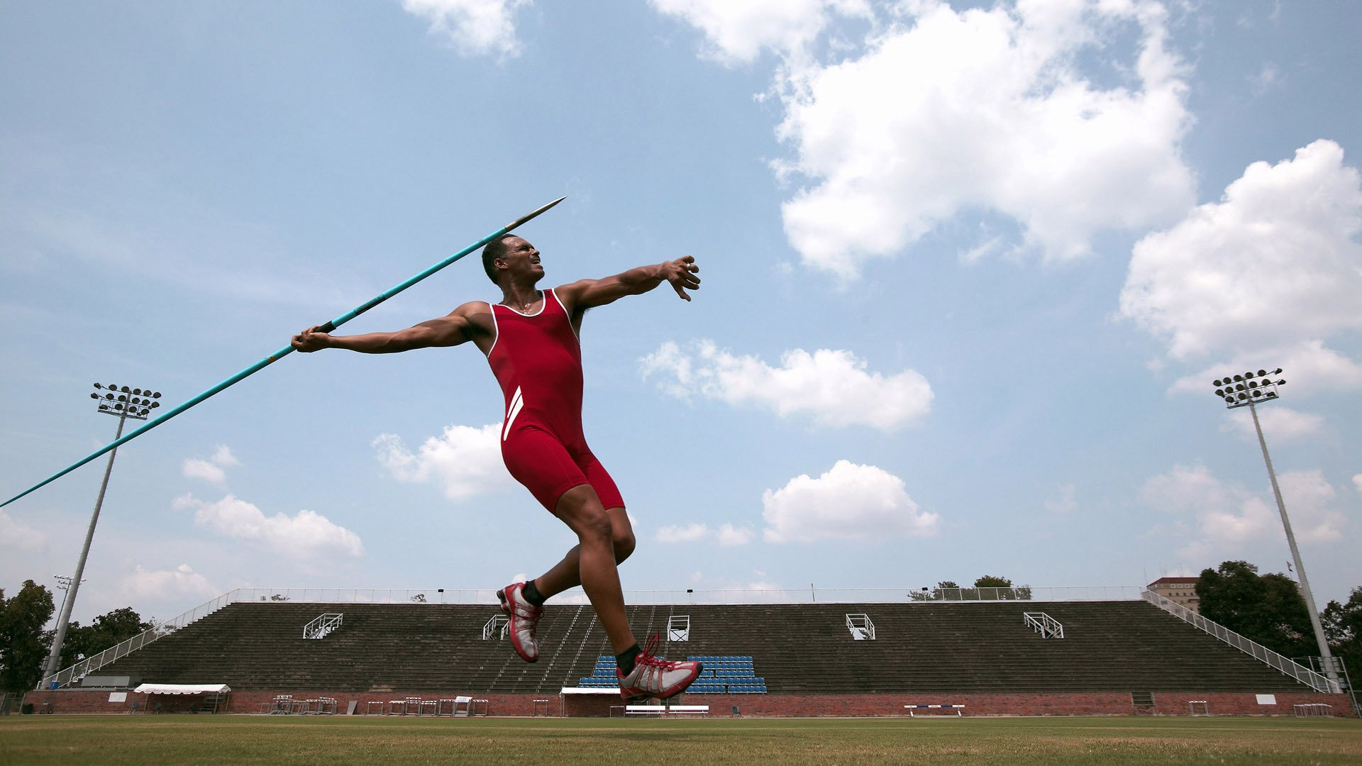 上万跑者竞速湖北孝感领略“孝爱之城”甜蜜引力